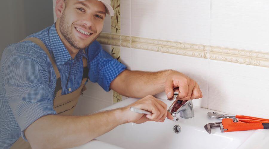 Handle or spout repair in Hernando, MS